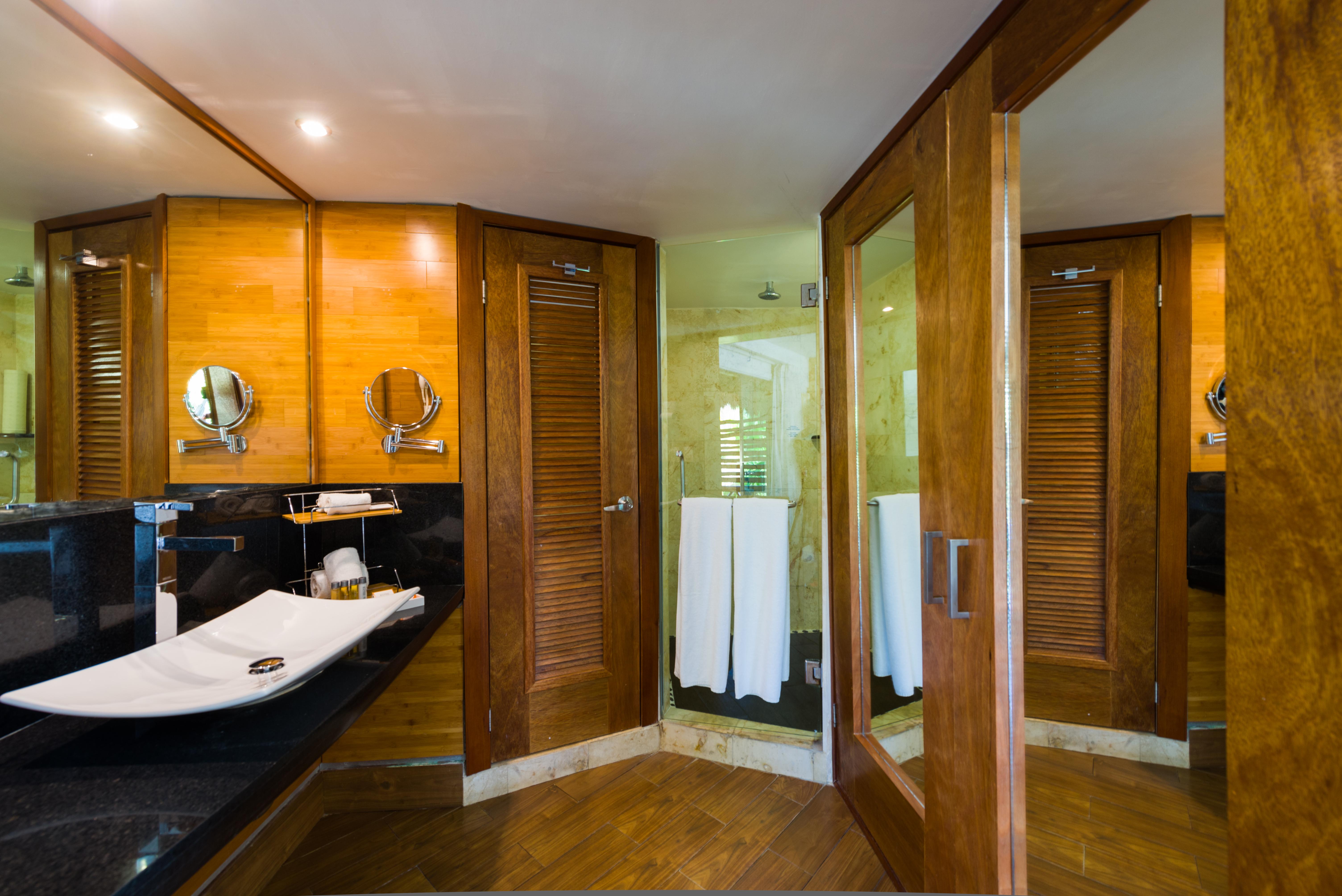 Magic Blue Spa Boutique Hotel Adults Only Playa del Carmen Ngoại thất bức ảnh Bathroom