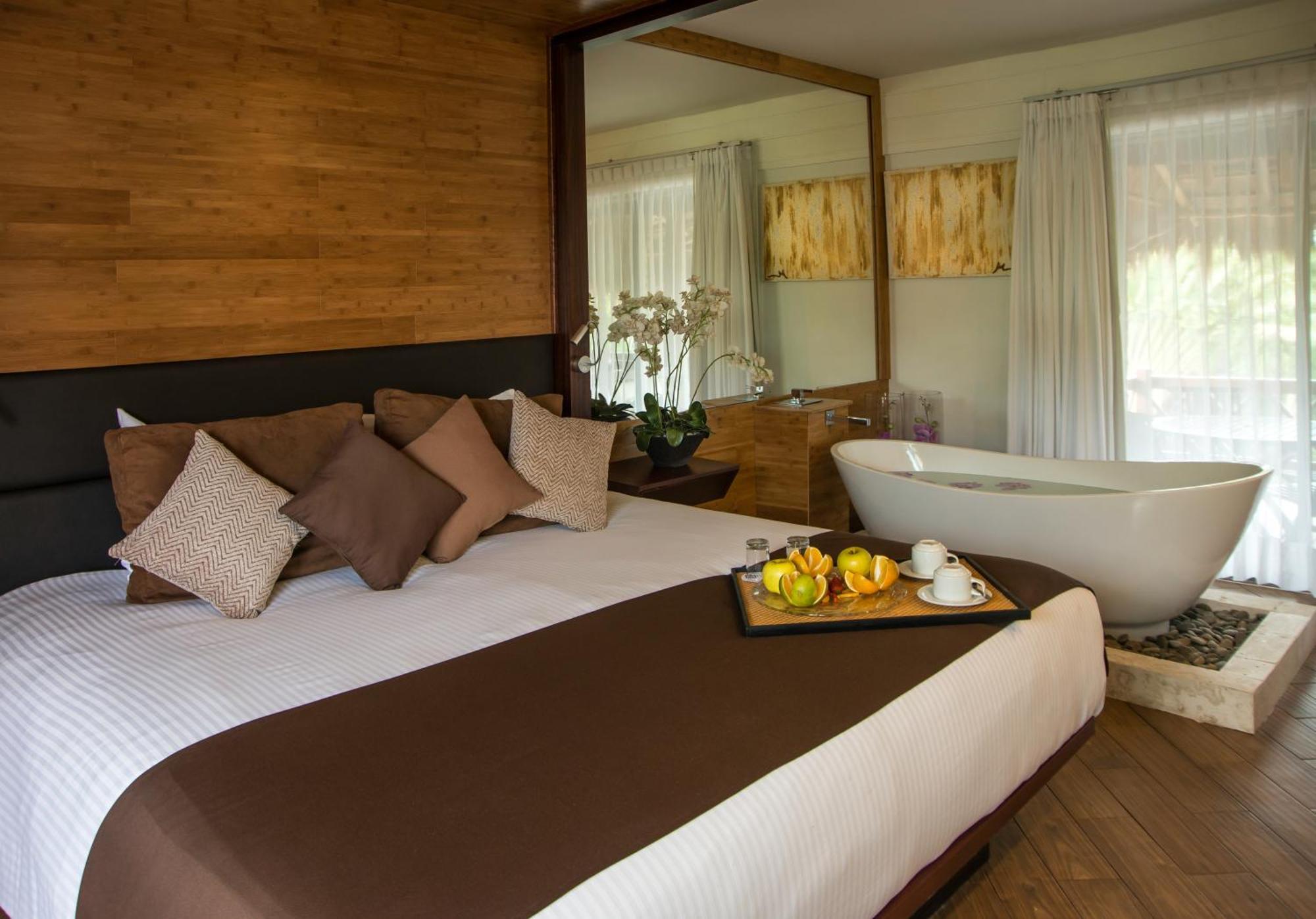 Magic Blue Spa Boutique Hotel Adults Only Playa del Carmen Phòng bức ảnh A room at the hotel