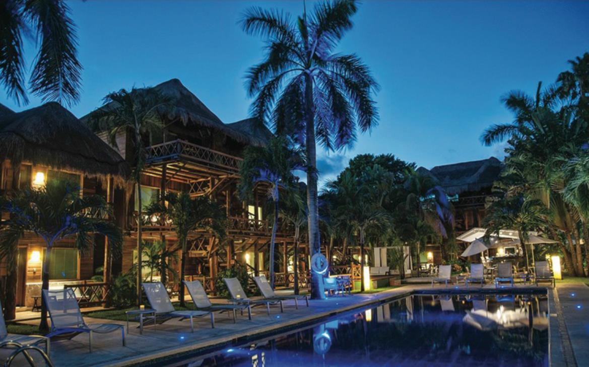 Magic Blue Spa Boutique Hotel Adults Only Playa del Carmen Ngoại thất bức ảnh The resort at night